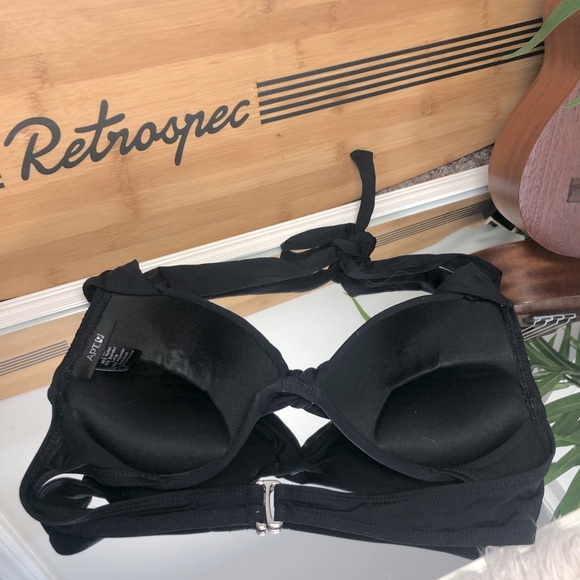 🆓Black bikini top - Picture 3 of 3